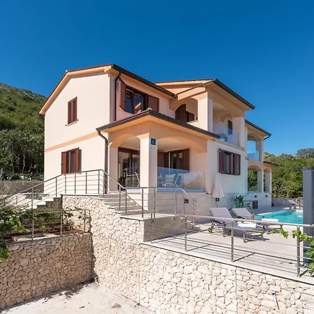 Holiday home Girasole - Ravni